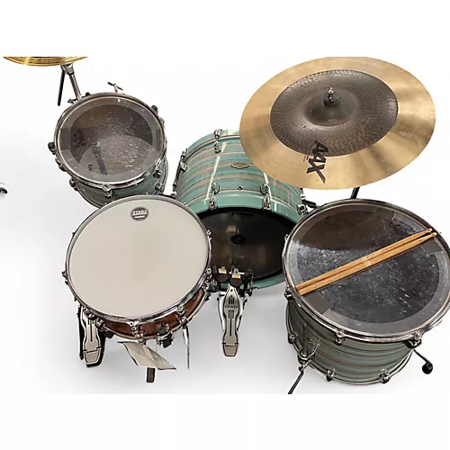 Used TAMA 3 Piece Starclassic Walnut/Birch Arctic Blue Oyster Drum Kit Arctic Blue Oyster