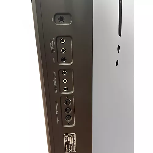 Used Roland E500