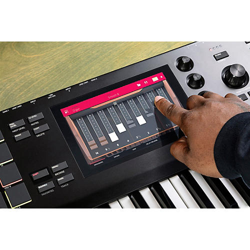 Akai Professional MPC Key 61 Production Synthesizer