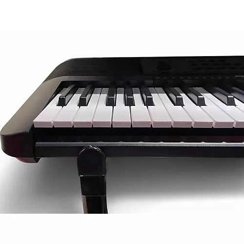 Used Yamaha PSR-E273 Portable Keyboard