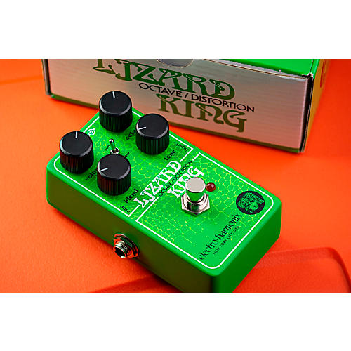 Electro-Harmonix Lizard King Octave Fuzz Effects Pedal Green
