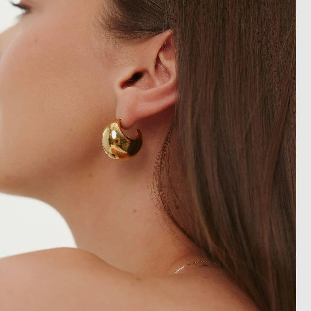 Celeste Oval Earring