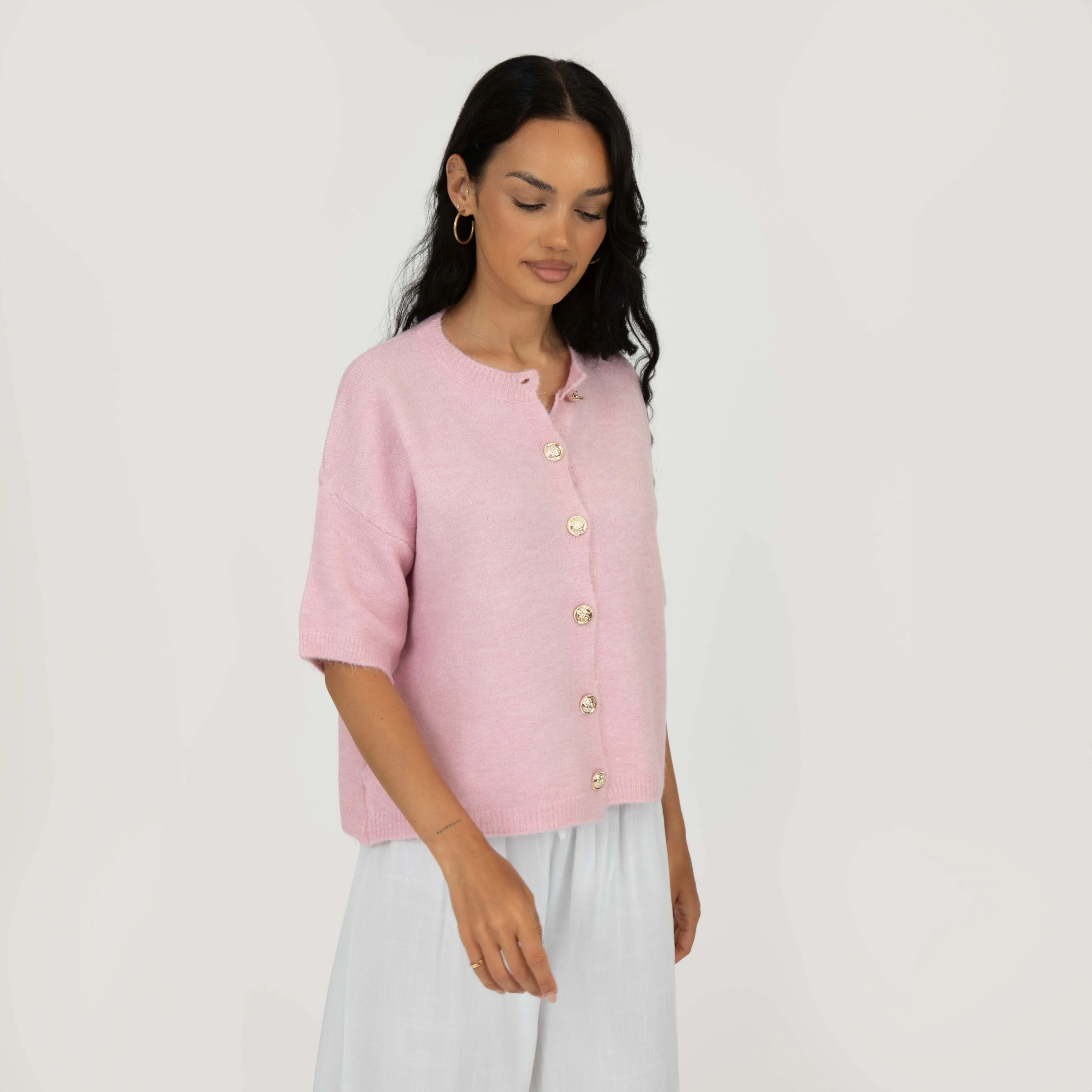 Feinstrick Kurzarm Cardigan mit Goldknöpfen