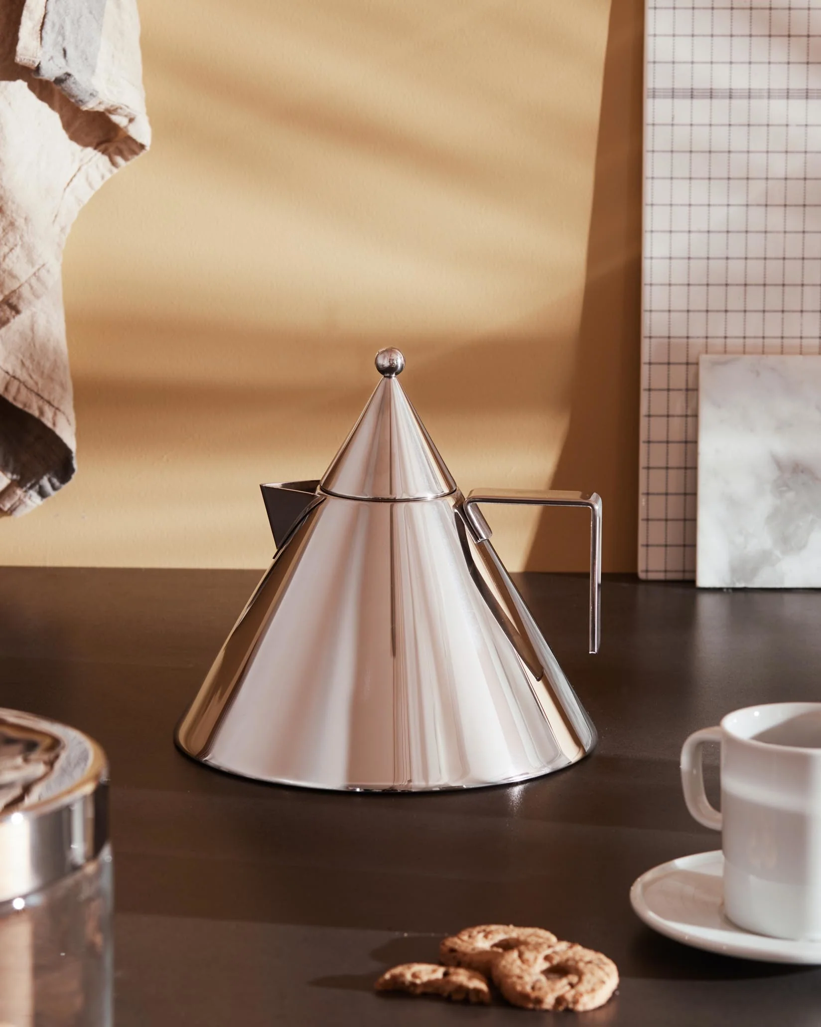 Alessi Il conico Kettle Design Aldo Rossi