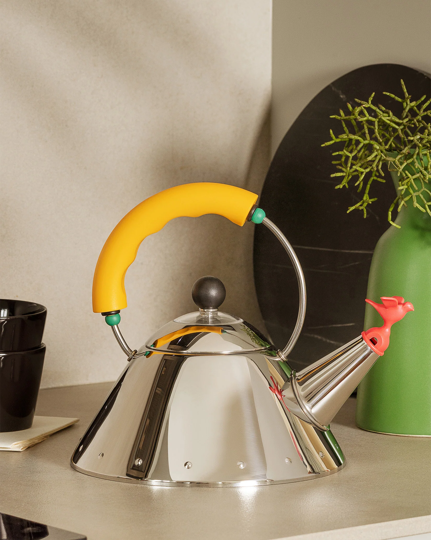 Alessi 9093/1 Kettle Design Michael Graves