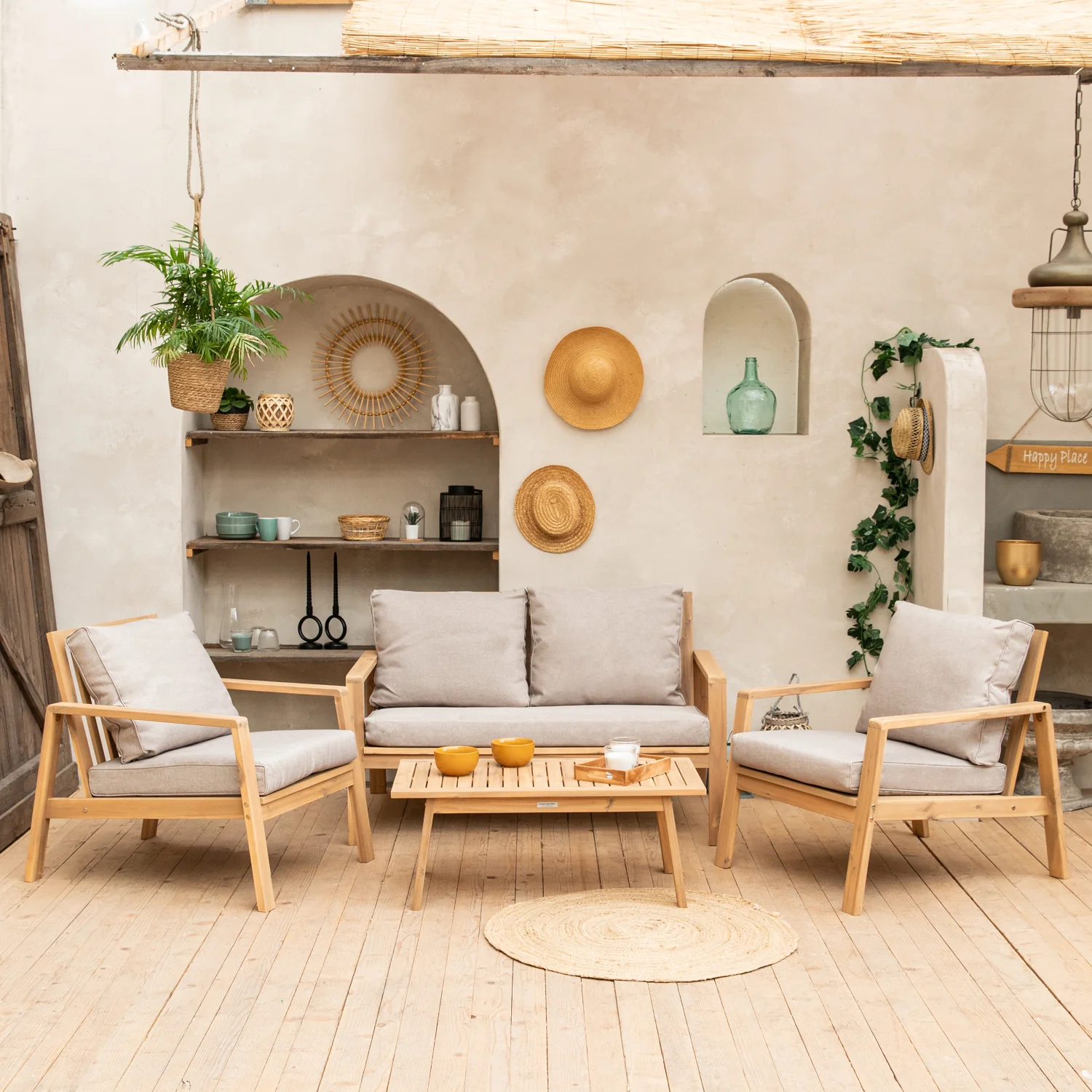Salon de jardin en acacia 4 places GILI - coussins sable Happy Garden