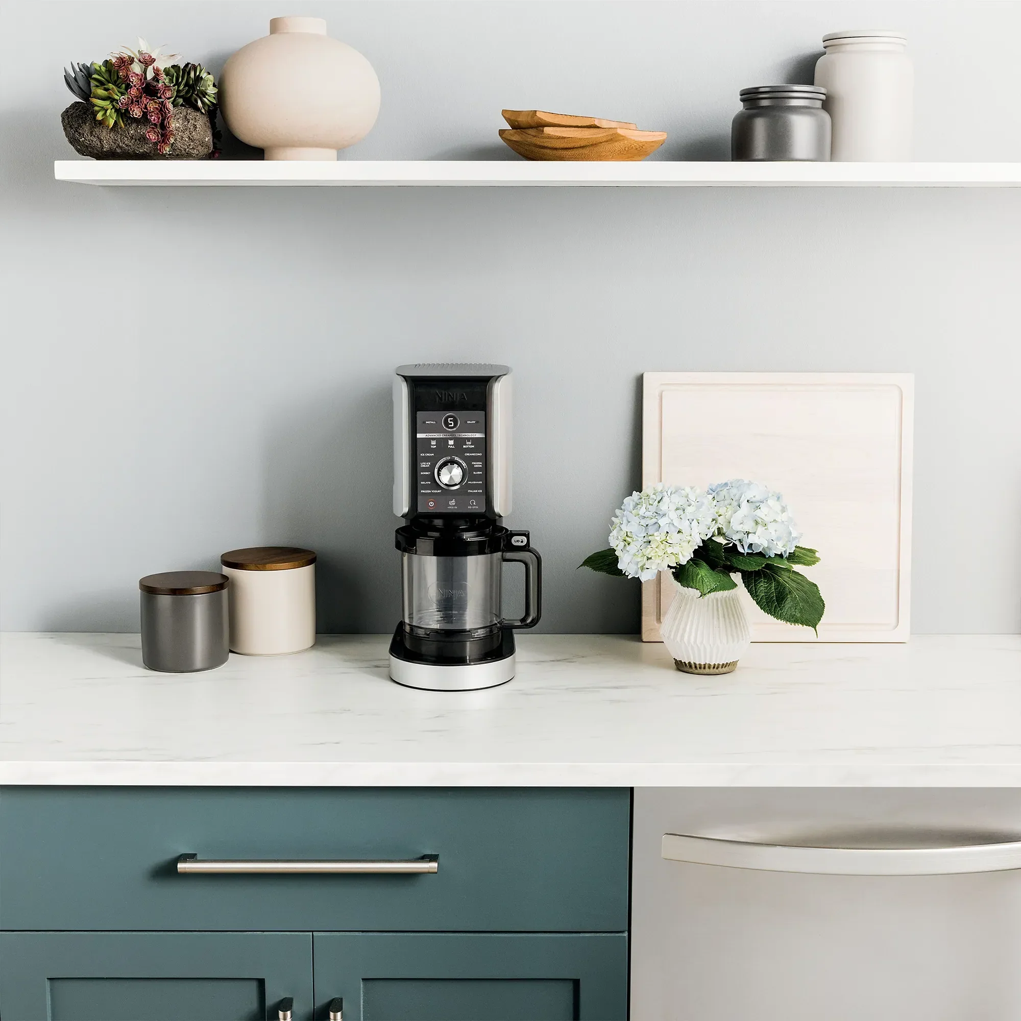 Ninja® CREAMi® Deluxe – Eis, Sorbet, Gelato und mehr einfach zu Hause zubereiten. Individuell, lecker und vielseitig!