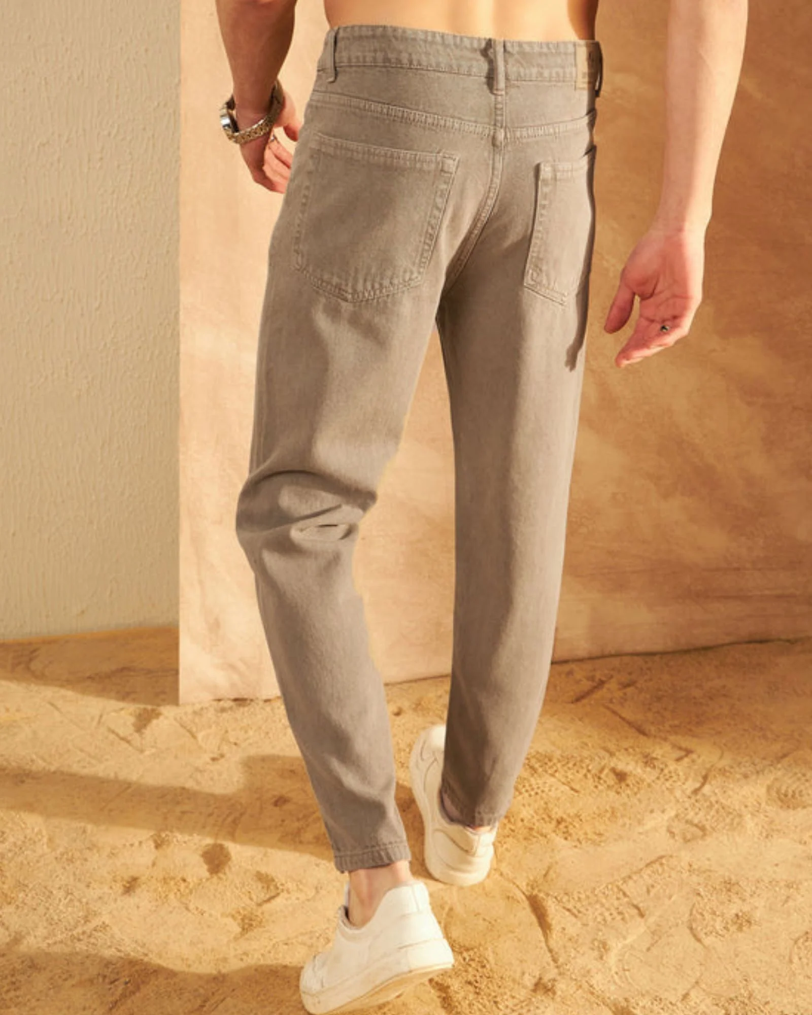 Brown: Mom Fit Jeans