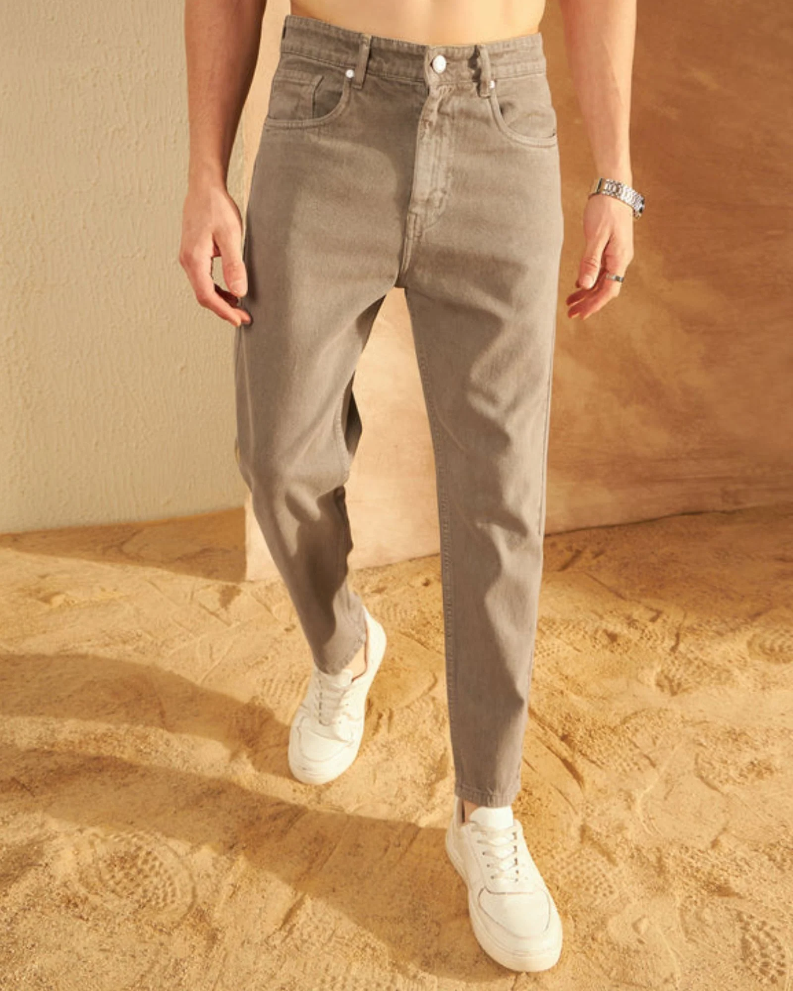 Brown: Mom Fit Jeans