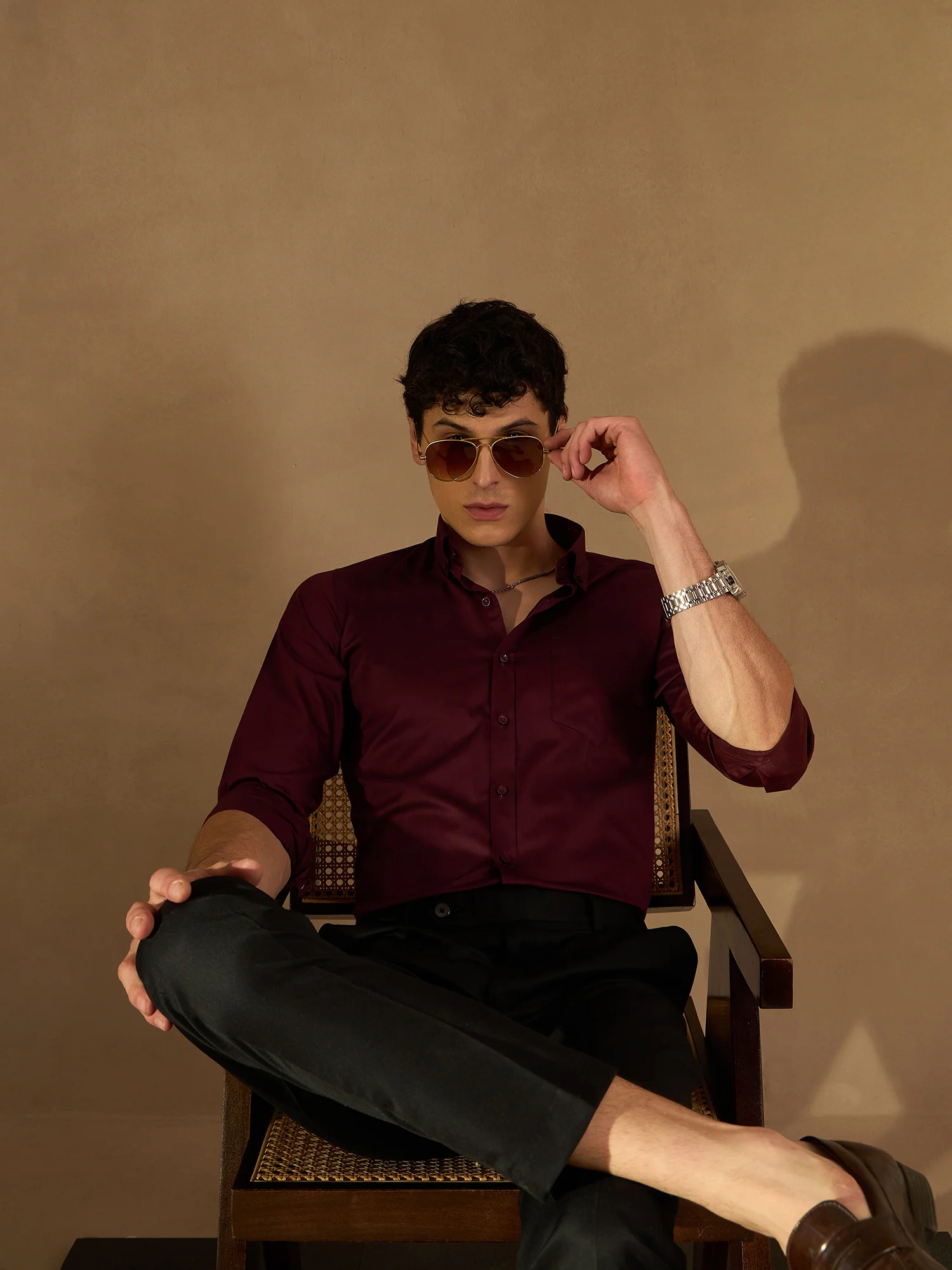 DENNISON Men Burgundy Twill Comfort Regular Fit Solid Formal Shirt