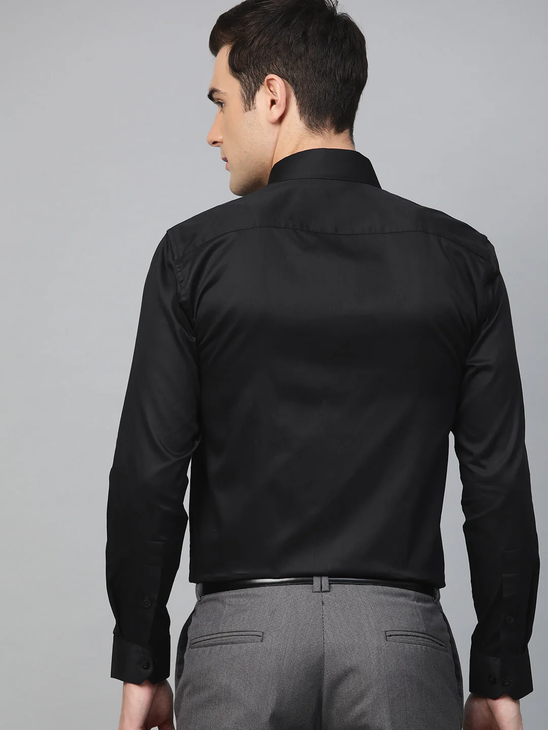 Black: Comfort Regular Fit Solid Formal Shirt