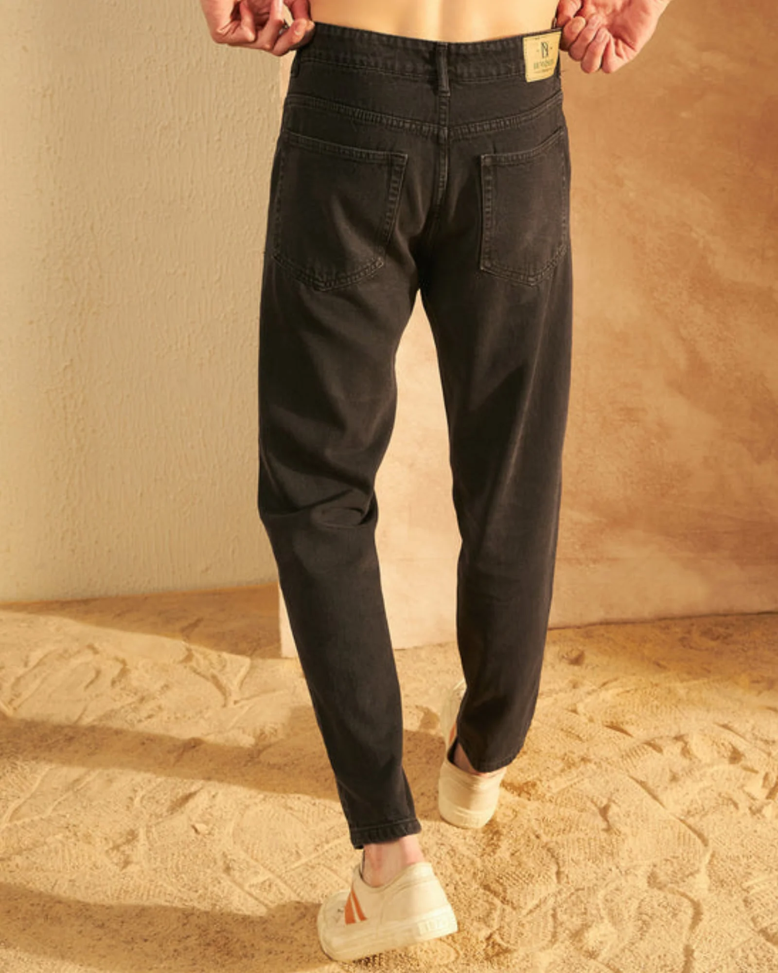 Charcoal: Mom Fit Jeans