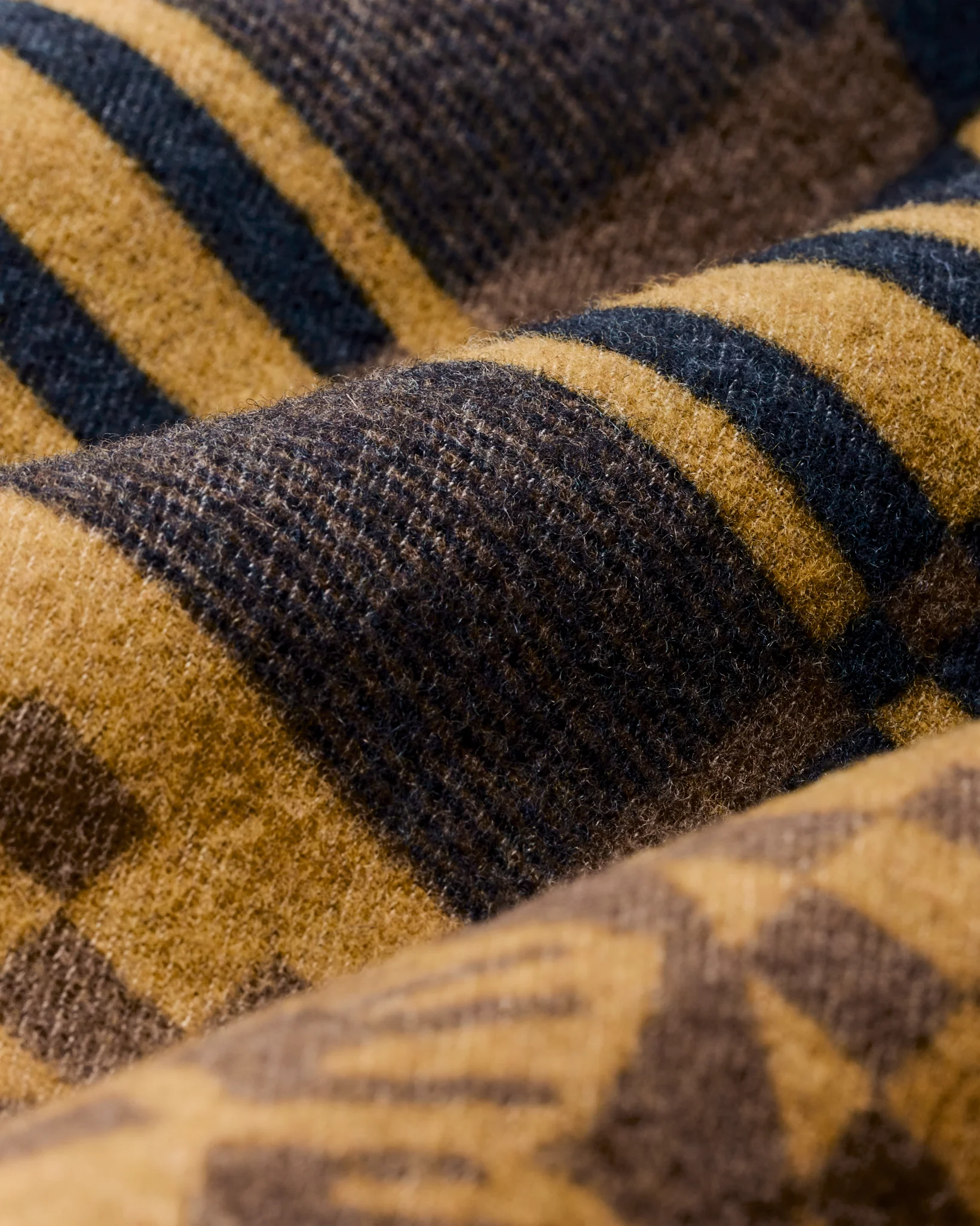 Women's Blanket Wool Overshirt