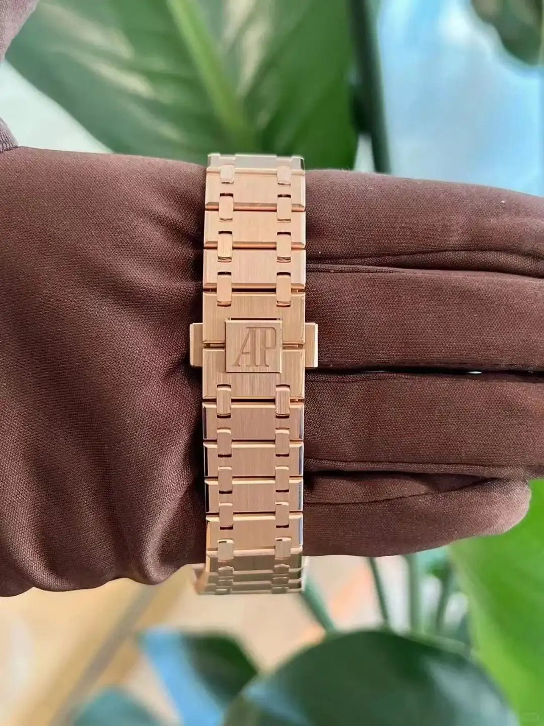 Audemars Piguet Royal Oak Quartz Brown 67650OR.OO.1261OR.01