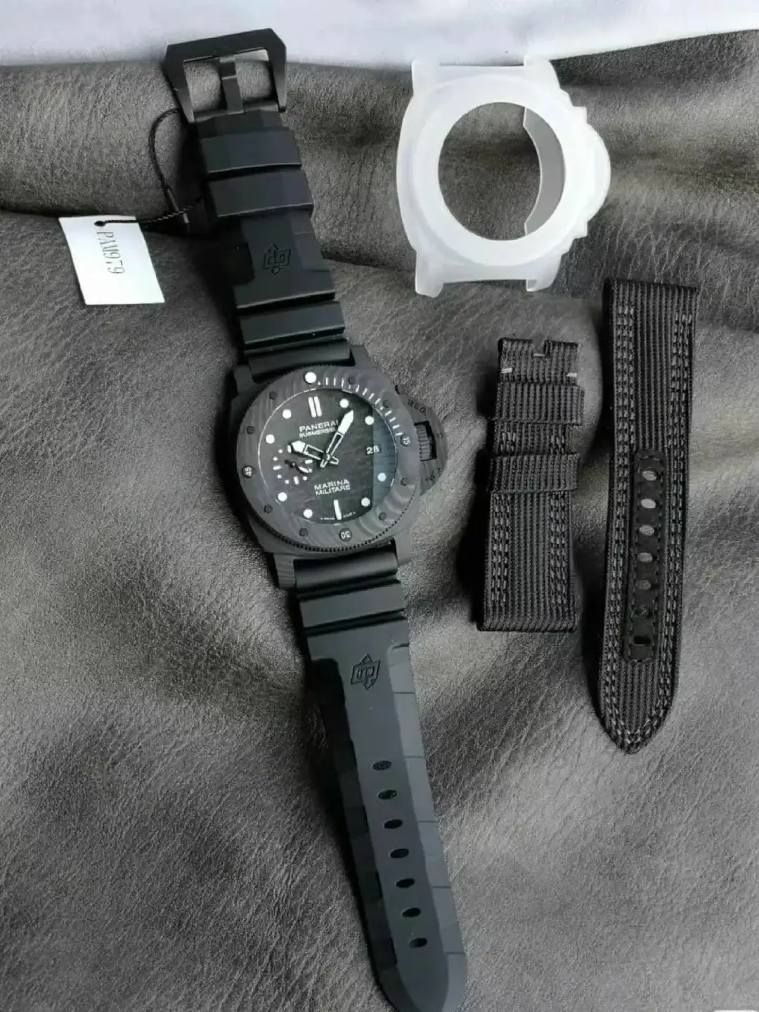 Panerai Submersible Men Automatic Black Rubber Watch PAM00979