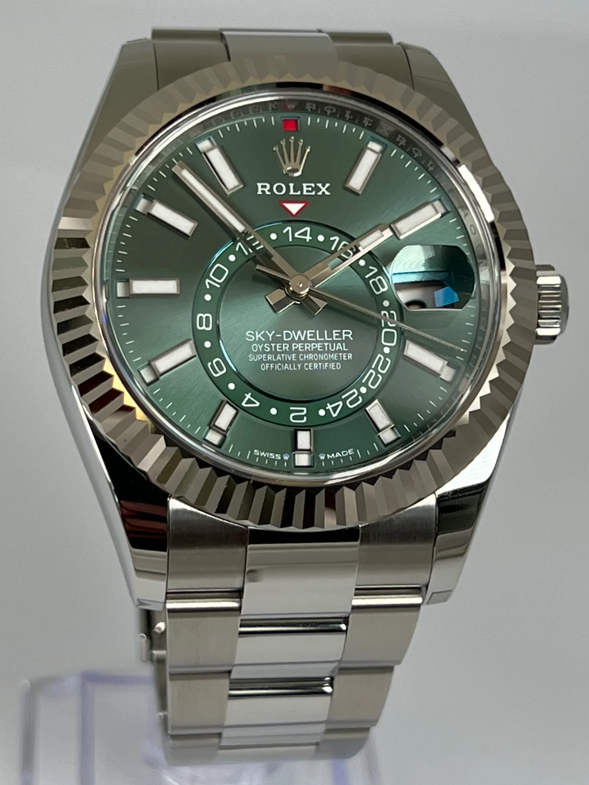 Superclone Rolex Sky-Dweller 42 mm Mint green Dial 336934 Oyster