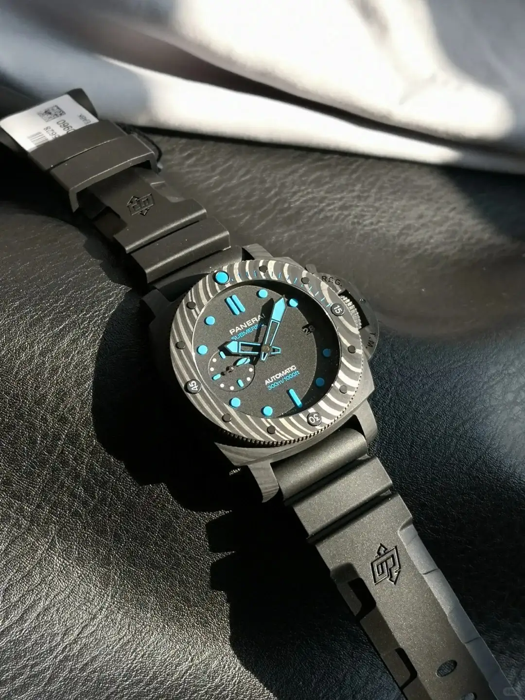 Panerai Submersible Men Automatic Black Rubber Watch PAM00960