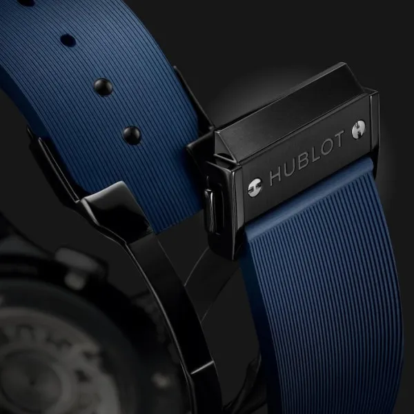 Hublot Classic Fusion Men Automatic Blue Rubber Watch 521.CM.7170.RX