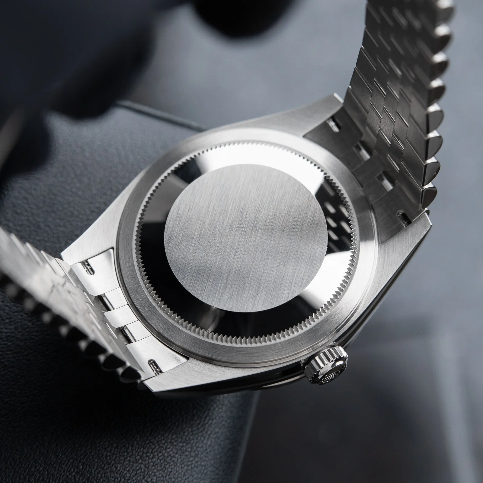 Superclone Rolex Sky-Dweller 42 mm Bright black Dial 336934 Jubilee