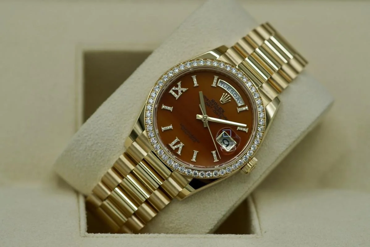 Superclone Rolex Day-Date 36 mm Carnelian Dial 128348RBR