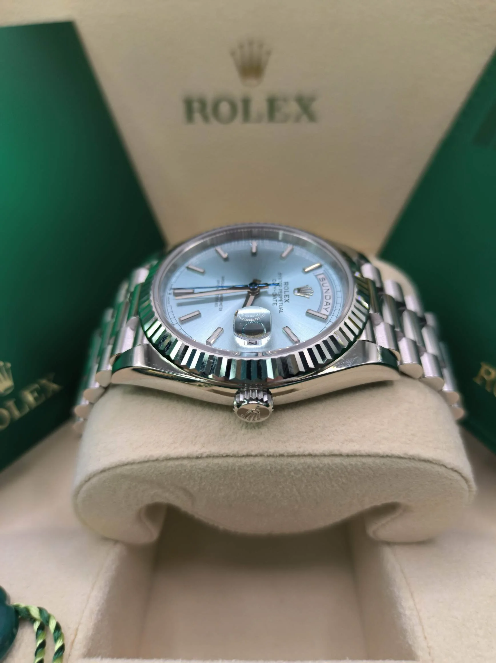 Superclone Rolex Day-Date 40 mm Ice blue Dial 228236