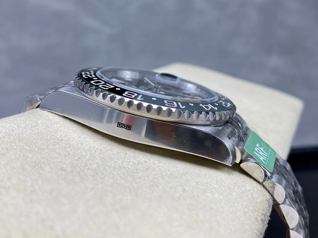 Superclone Rolex GMT-Master II 126710GRNR  Bruce Wayne  Jubilee 2024