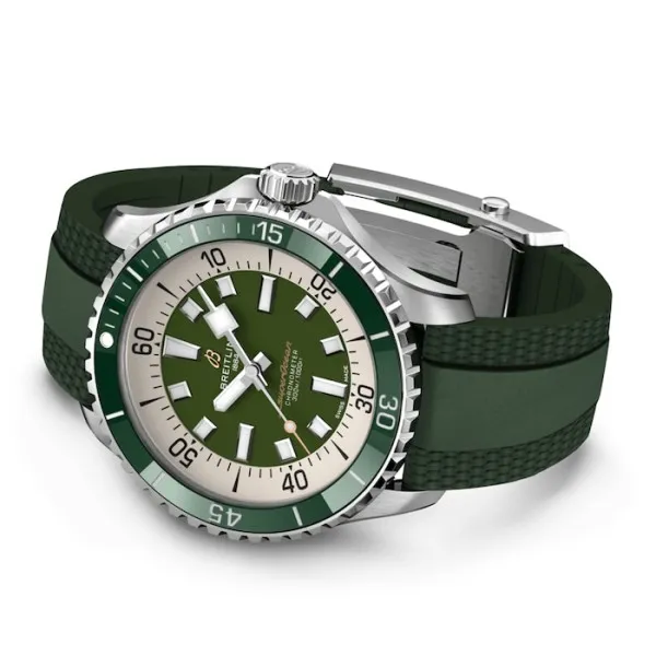 Breitling Superocean Men Automatic Green Rubber Watch A17376A31L1S1