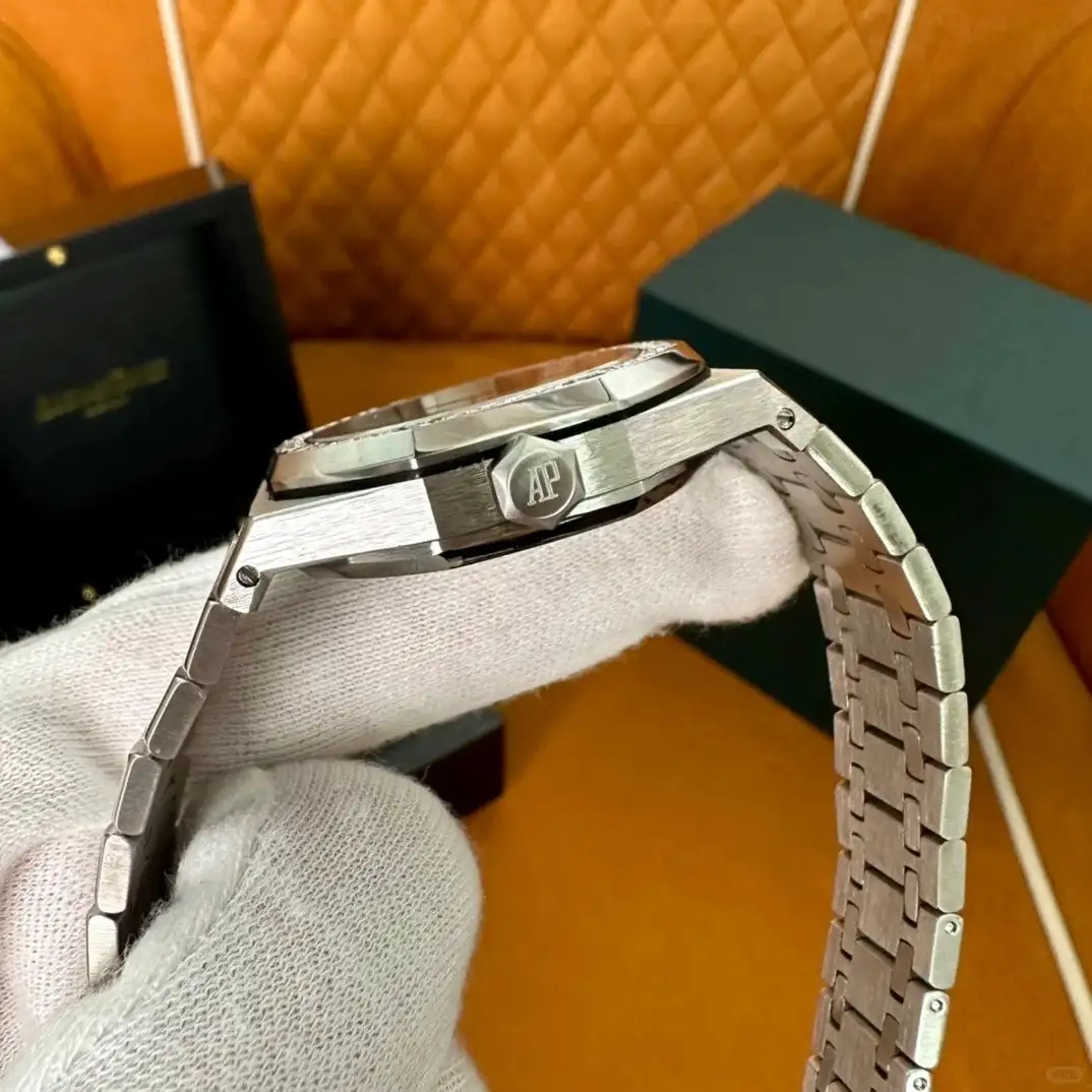 Audemars Piguet Royal Oak Selfwinding Black 15451ST.ZZ.1256ST.01