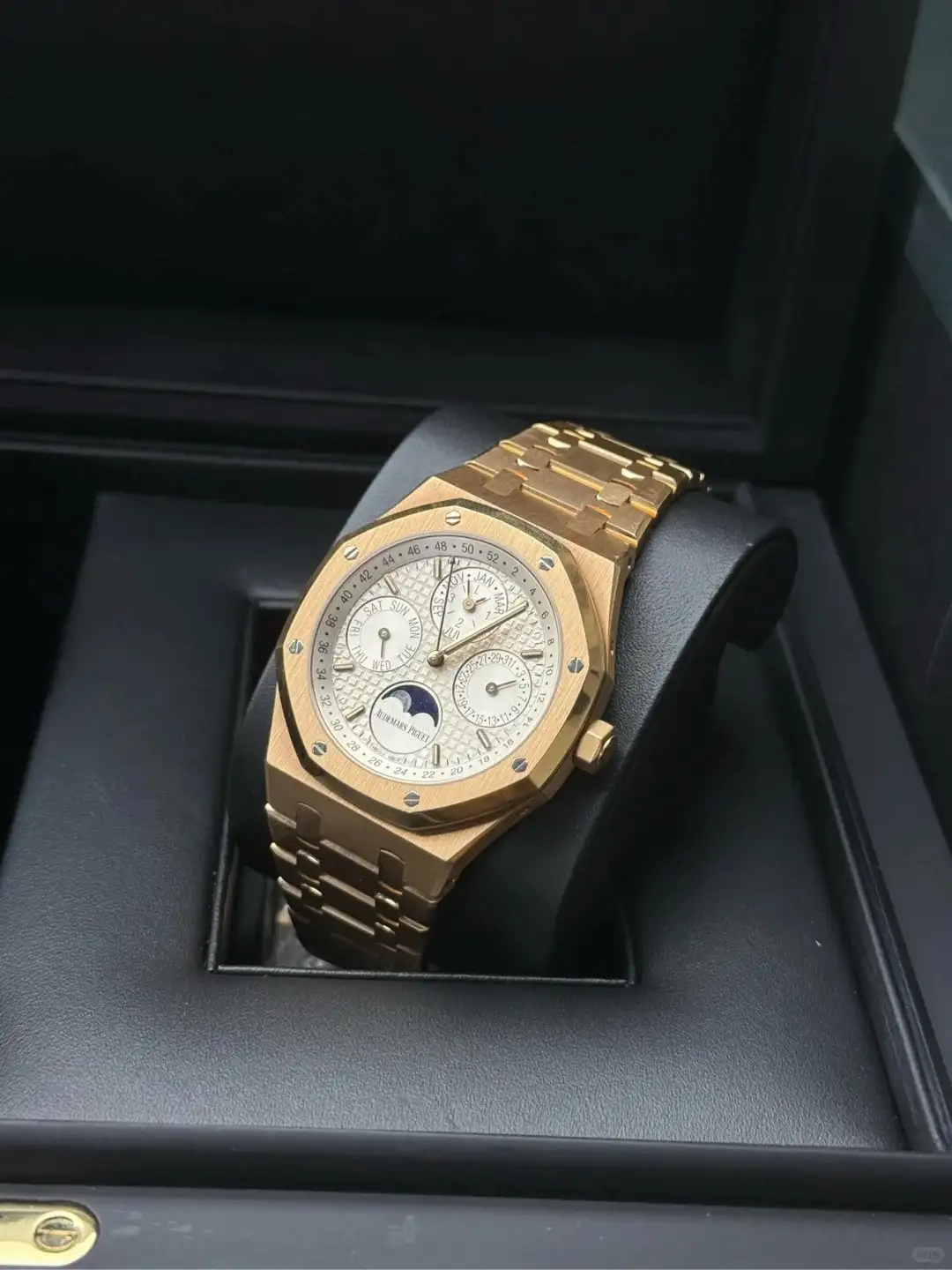 Audemars Piguet Royal Oak Perpetual Calendar Silver 26574OR.OO.1220OR.01