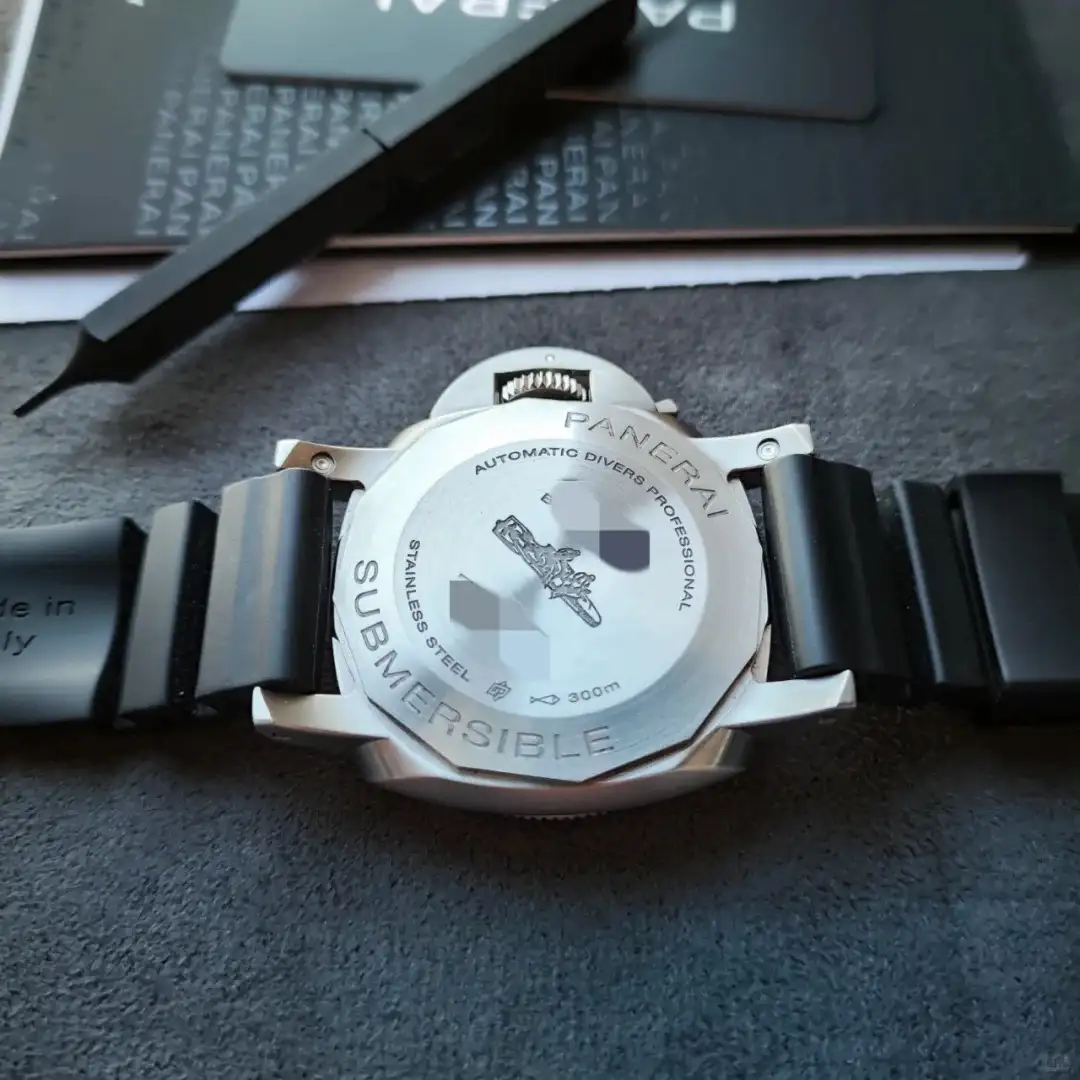 Panerai Submersible Men Automatic White Rubber Watch PAM01223