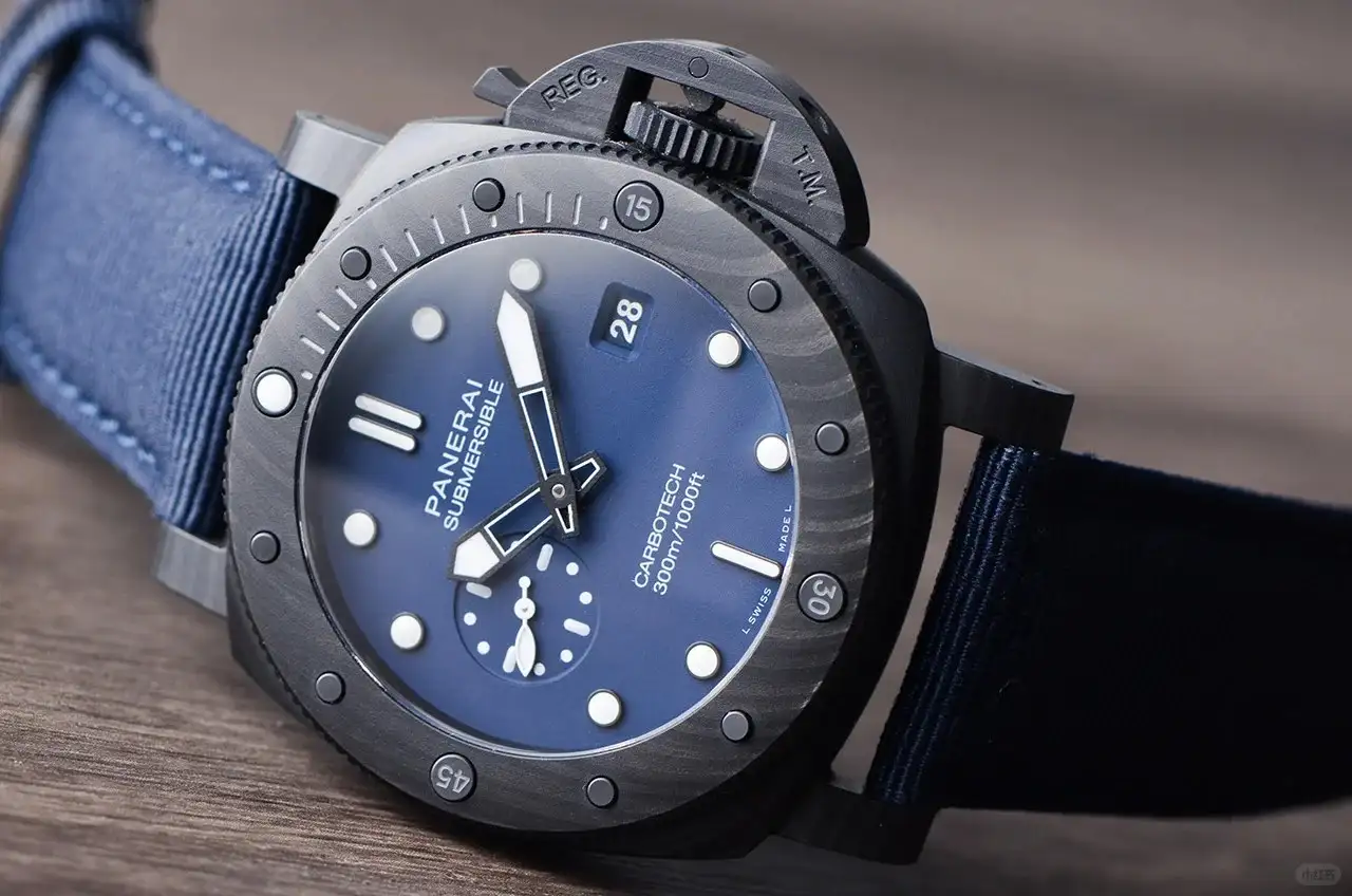 Panerai Submersible Men Automatic Blue Rubber Watch PAM01232