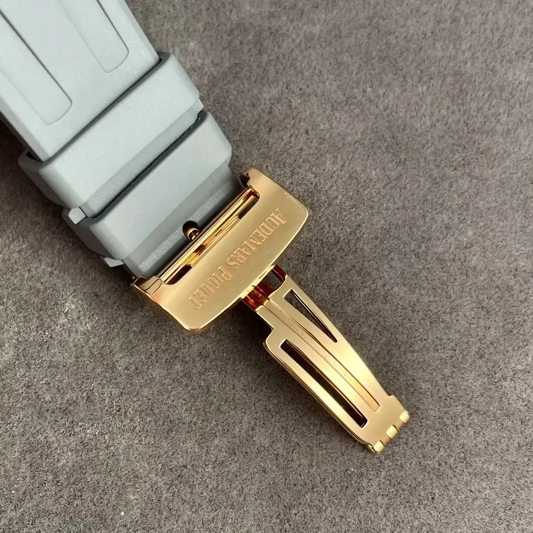 Audemars Piguet Royal Oak Offshore Selfwinding Chronograph Silver 26231OR.ZZ.D003CA.01