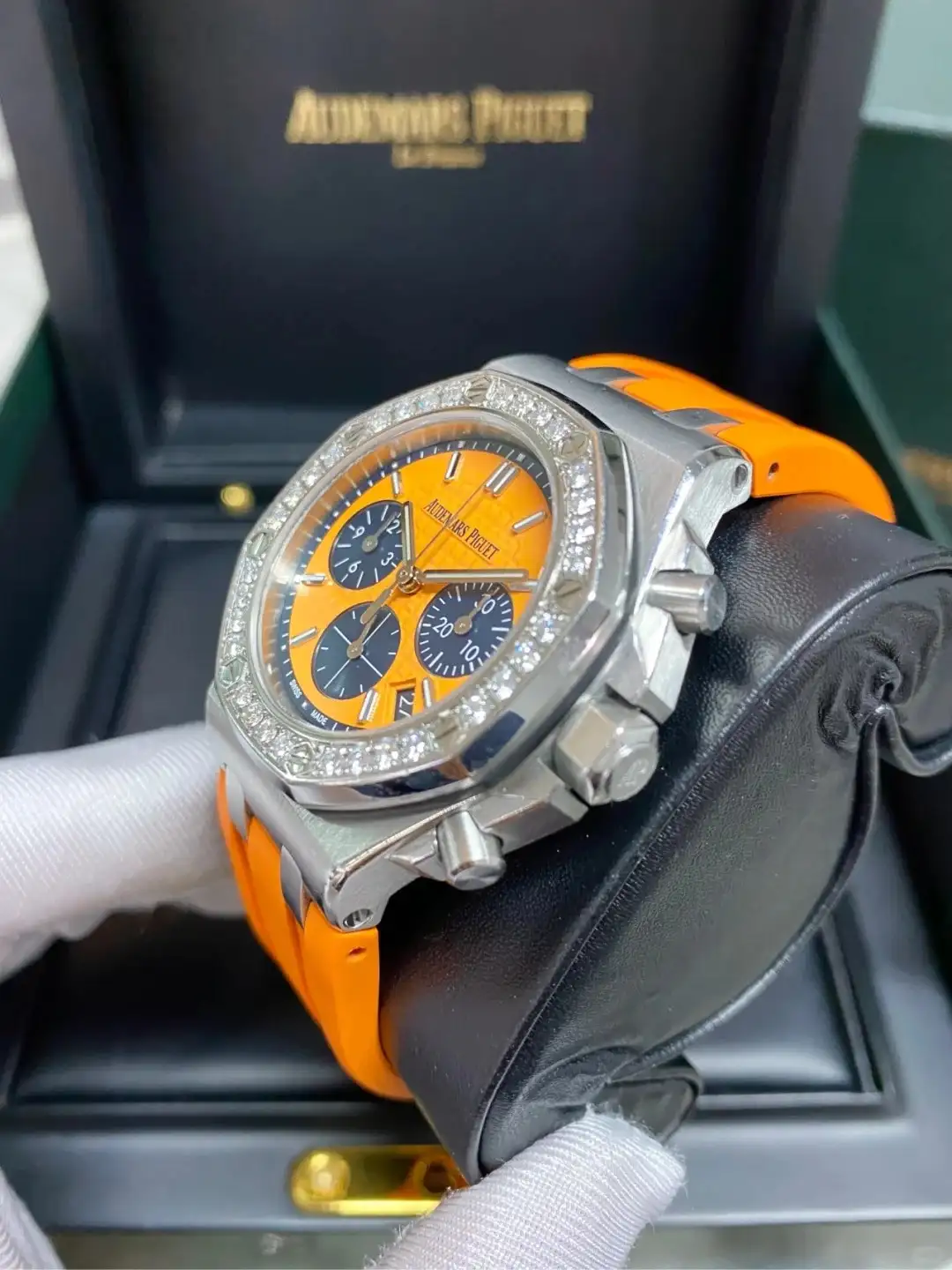 Audemars Piguet Royal Oak Offshore Selfwinding Chronograph Orange 26231ST.ZZ.D070CA.01