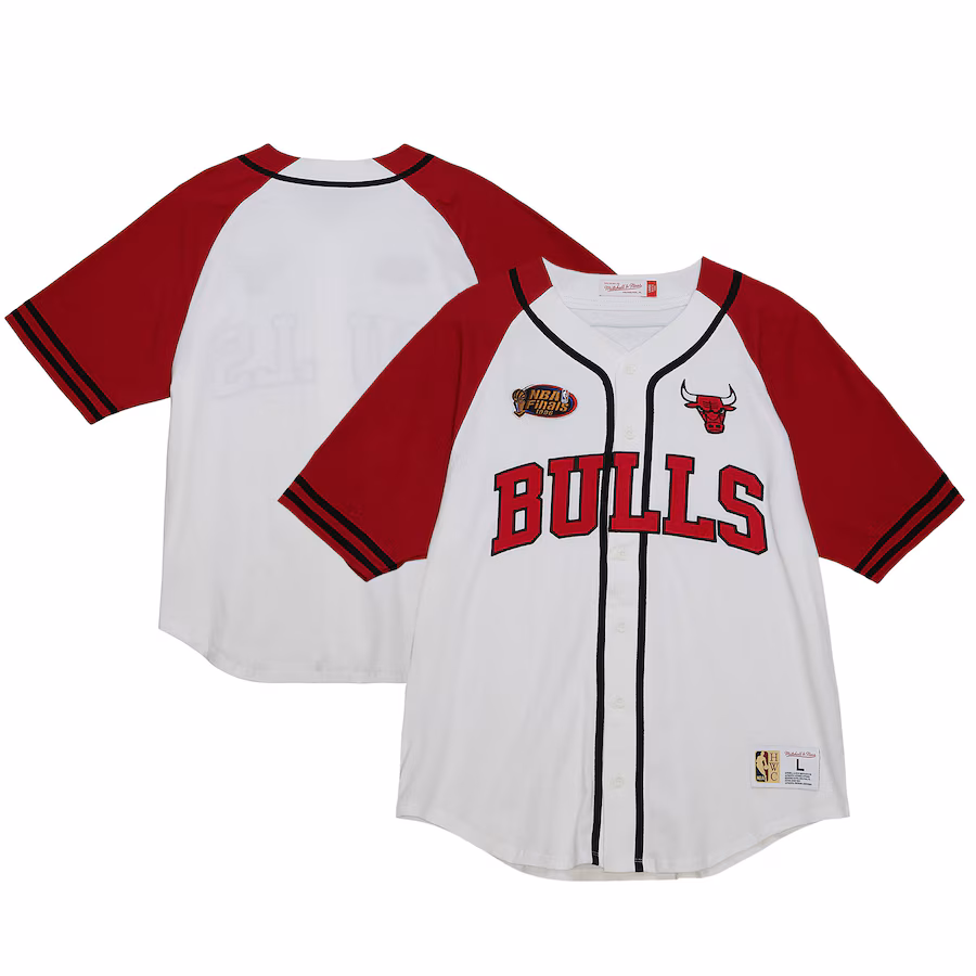 Men's Chicago Bulls  Mitchell & Ness White Practice Day Baseball Jersey - Jersey
