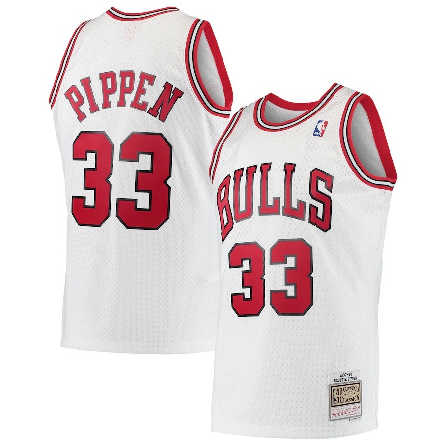 Men's Chicago Bulls Scottie Pippen Mitchell & Ness White Hardwood Classics Swingman Jersey - Jersey