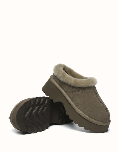 AUSTRALIAN SHEPHERD? Adrian