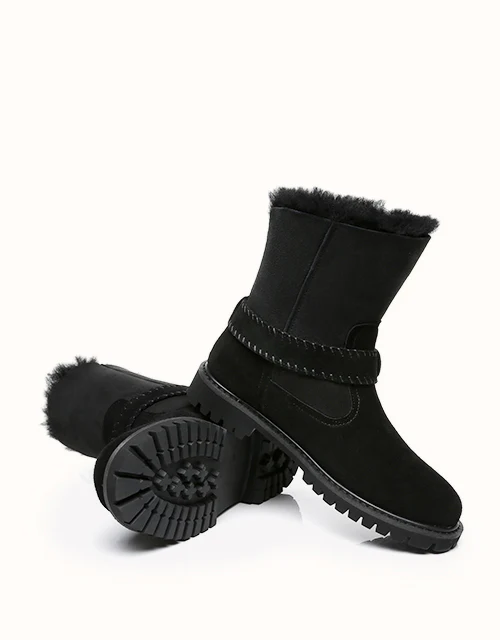 AUSTRALIAN SHEPHERD® Sarah