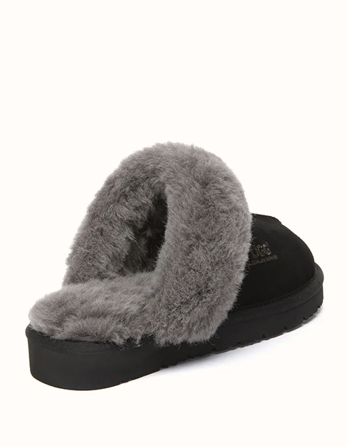 AUSTRALIAN SHEPHERD® Muffin Slipper