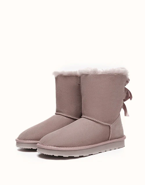 URBAN UGG® Short Back Bow
