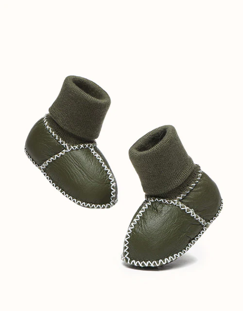 AUSTRALIAN SHEPHERD® Baby Erin With Warmer