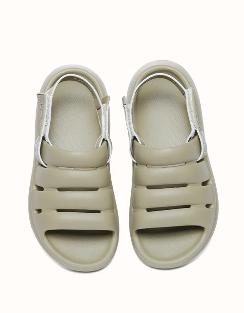 AUSTRALIAN SHEPHERD? Roseline Sandals