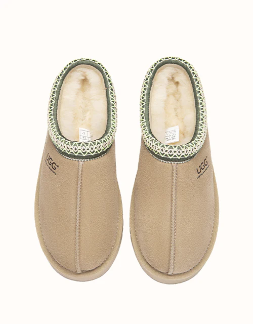 AUSTRALIAN SHEPHERD® Multi-color Tay