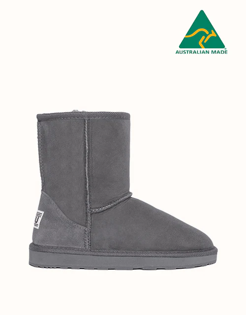URBAN UGG® Classic Short II