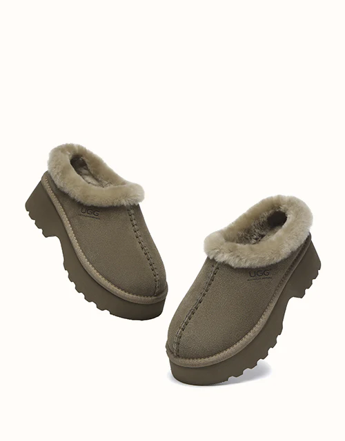 AUSTRALIAN SHEPHERD? Adrian