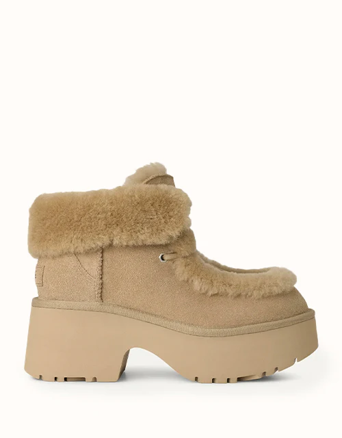 UGG? Women Esmee Lace Up