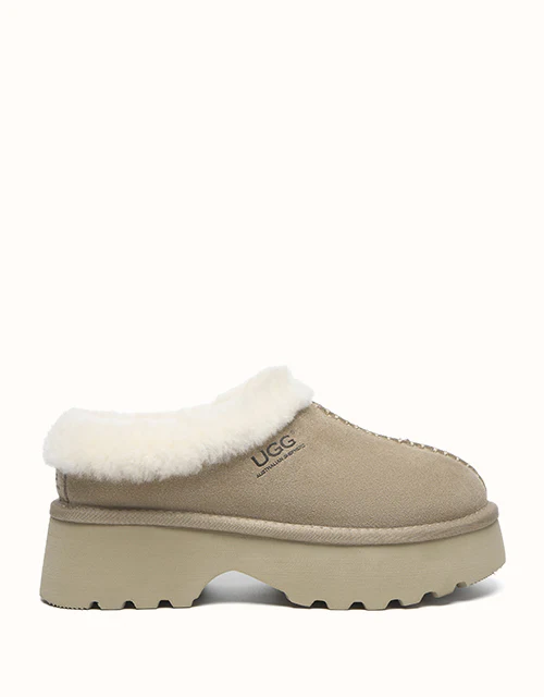 AUSTRALIAN SHEPHERD? Adrian