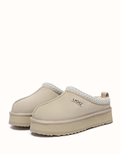 AUSTRALIAN SHEPHERD? Tay Platform Muti-Colour