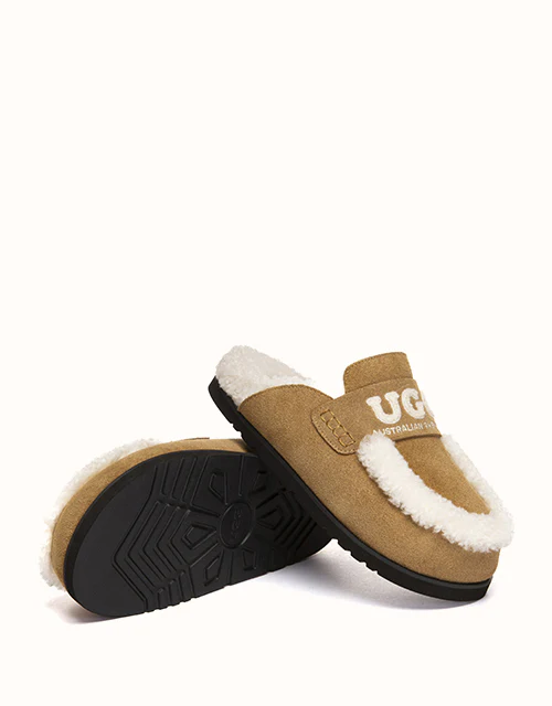 AUSTRALIAN SHEPHERD® Lora