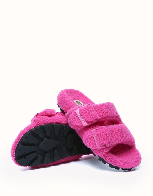 AUSTRALIAN SHEPHERD® Jennie Slipper