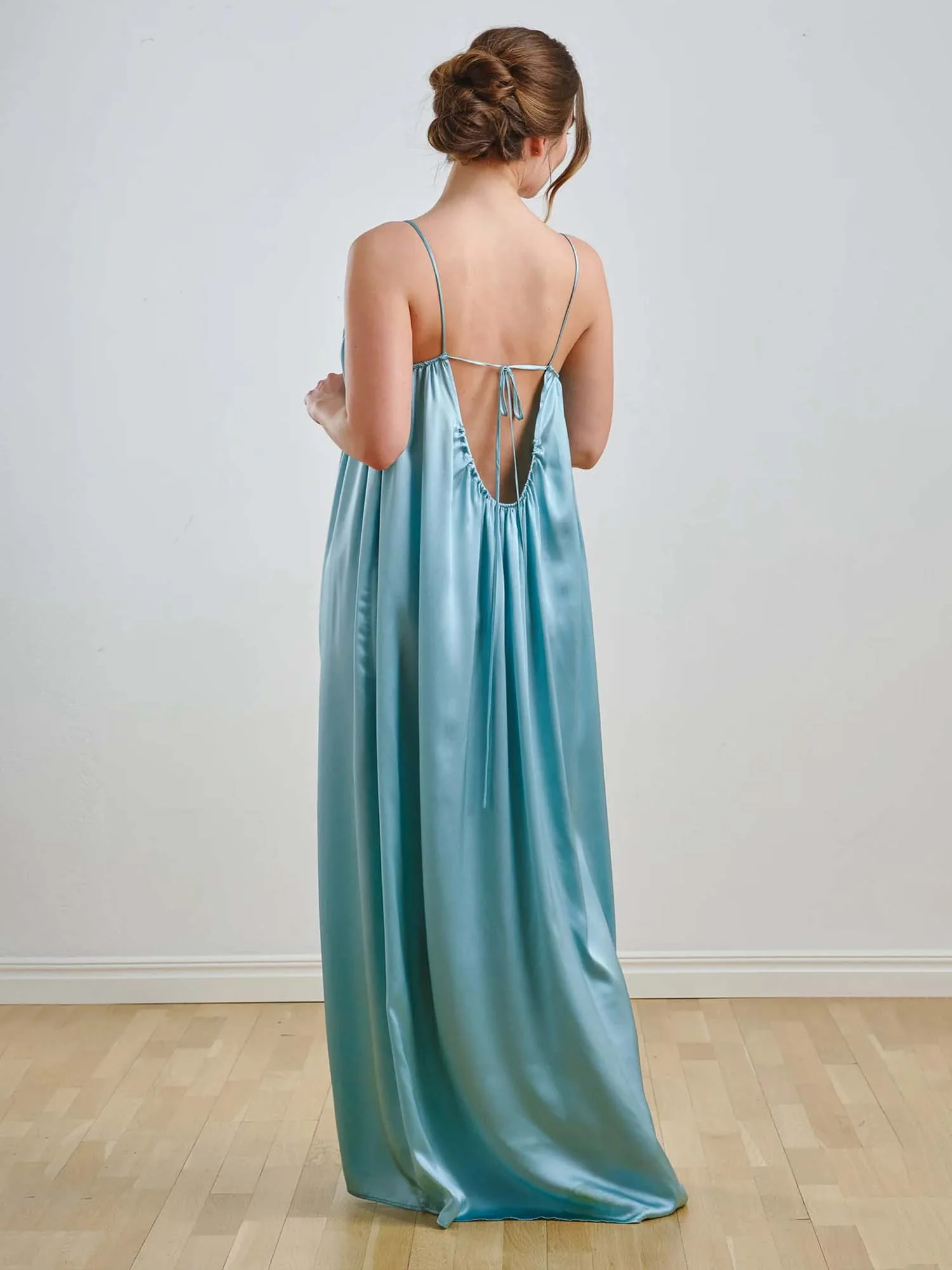 Flowy Spaghetti Strap Maxi Dress - XPRESSC